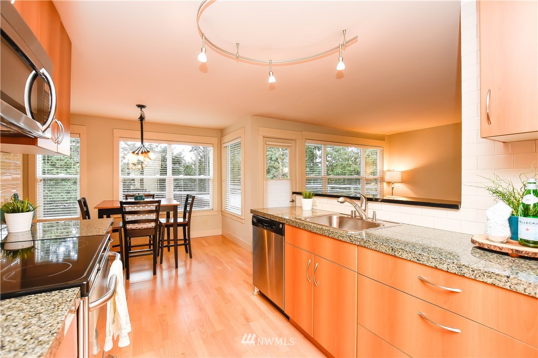 23015 Edmonds Way, Unit A205 Edmonds, WA 98020 - Photo 8 of 25 Gallery Image 8