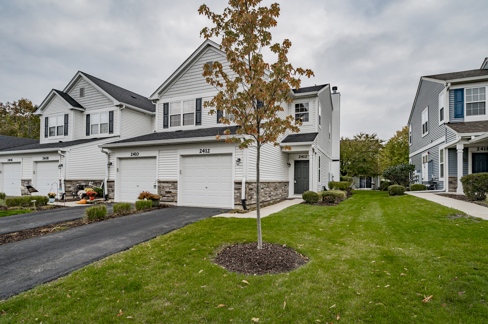 2412 Golf Ridge Circle Naperville, IL 60563 - Photo 1 of 33