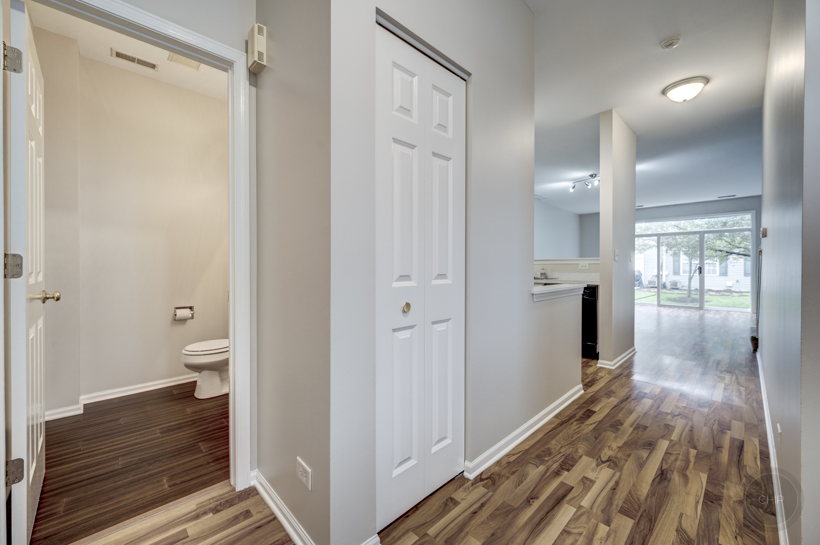 2412 Golf Ridge Circle Naperville, IL 60563 - Photo 5 of 33