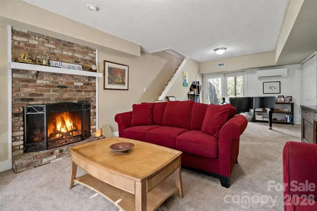 $540,000 | 30 Red Oak Forest Road, Fairview, NC 28730