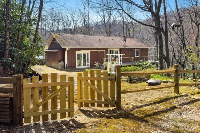 $540,000 | 30 Red Oak Forest Road, Fairview, NC 28730