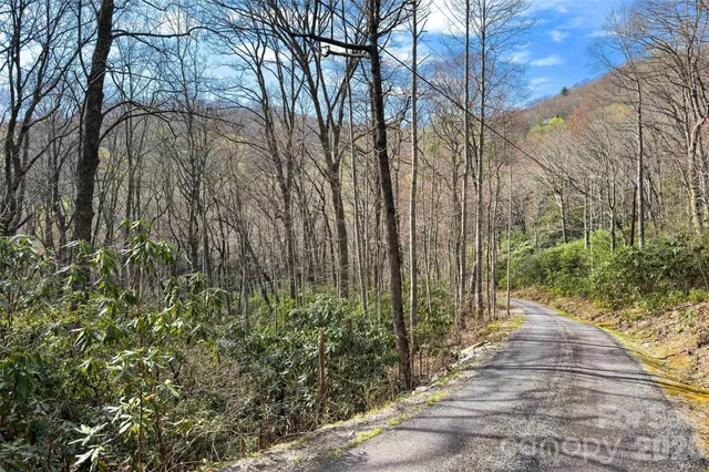 $540,000 | 30 Red Oak Forest Road, Fairview, NC 28730