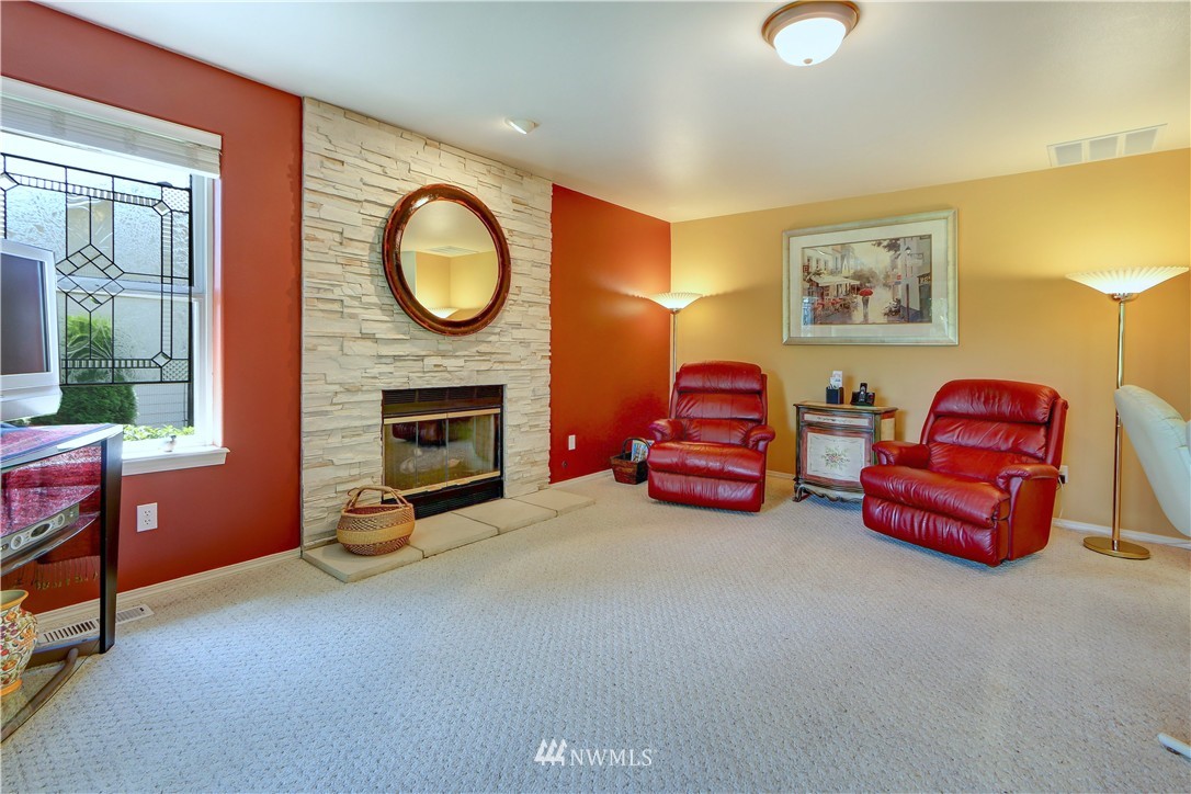 211 East Soderberg Road Allyn, WA 98524 - Photo 6 of 25 Gallery Image 6
