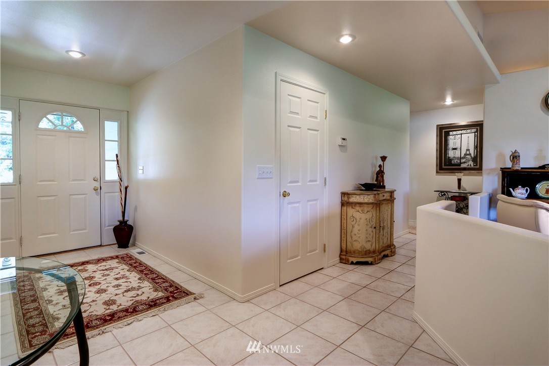 211 East Soderberg Road Allyn, WA 98524 - Photo 7 of 25 Gallery Image 7