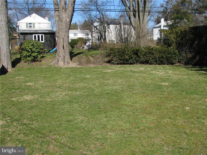 205 Paper Mill Road Oreland, PA 19075 - Photo 4 of 24 Exterior Back