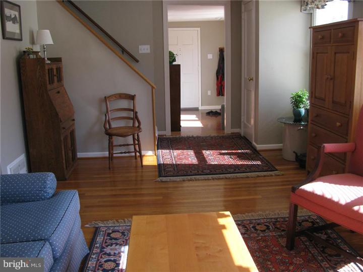 205 Paper Mill Road Oreland, PA 19075 - Photo 8 of 24 Living Room
