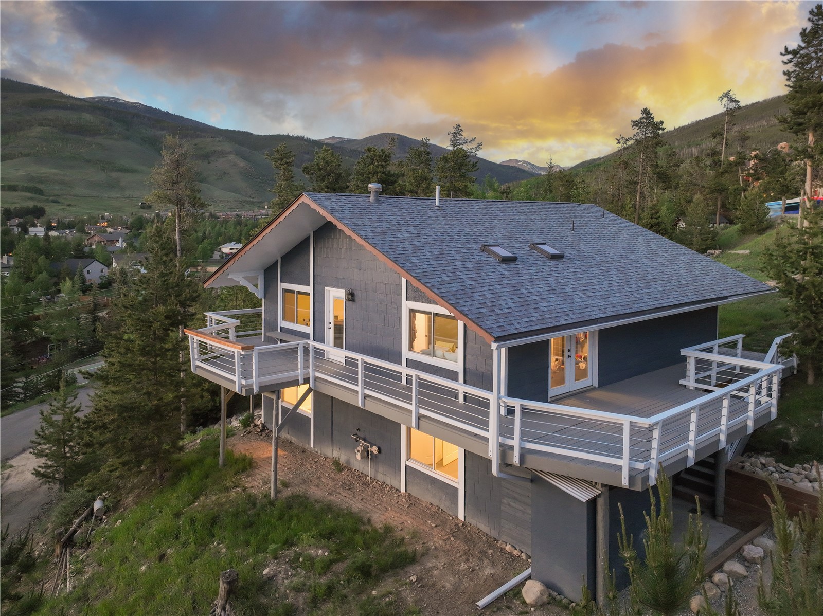 119 Evergreen Road Dillon, CO 80435 - Photo 3 of 36 Gallery Image 3