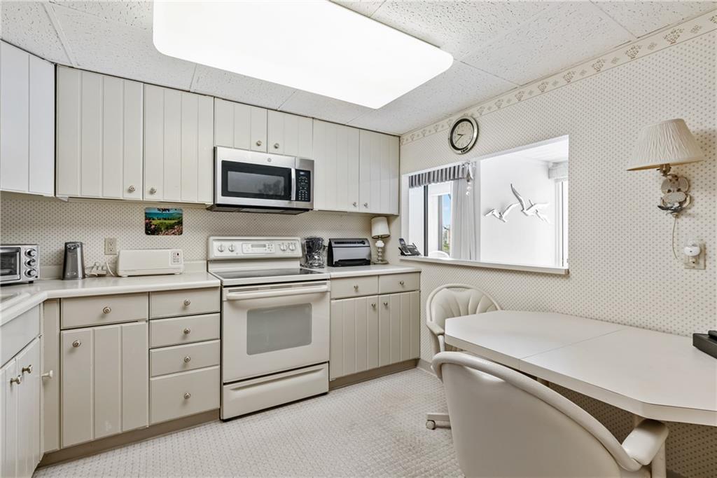 900 Washington Road, Unit 106 Mt. Lebanon, PA 15228 - Photo 5 of 39 Gallery Image 5