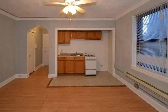 $1,075 | 4735 North Beacon Street, Unit 307, Chicago, IL 60640