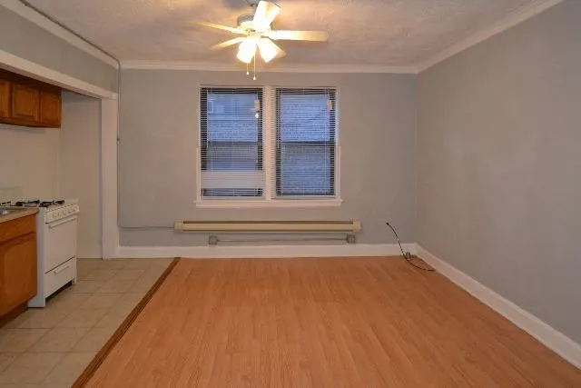 $1,075 | 4735 North Beacon Street, Unit 307, Chicago, IL 60640