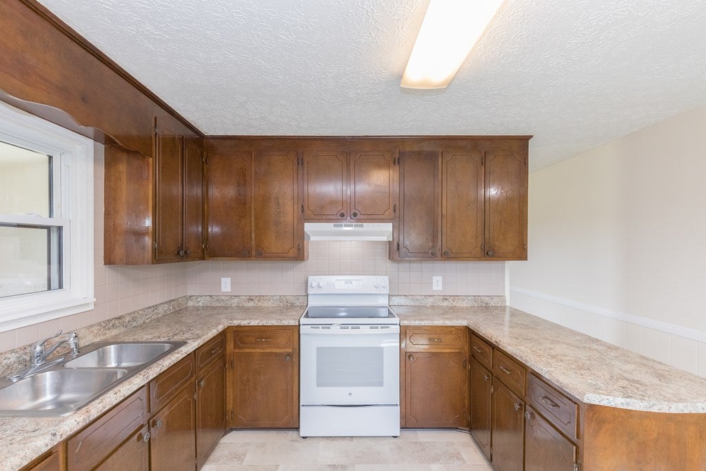 236 Whispering Pines Road Max Meadows, VA 24360 - Photo 19 of 74 Gallery Image 19