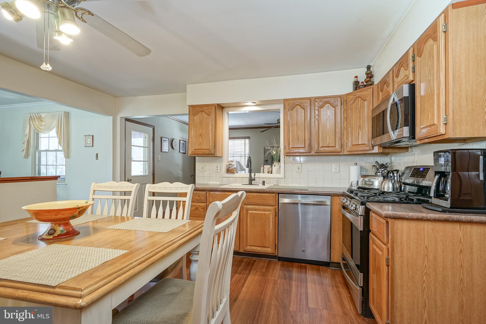 12 Henry Street Riverside, NJ 08075 - Photo 11 of 41 Upgraded Kitchen Eat In