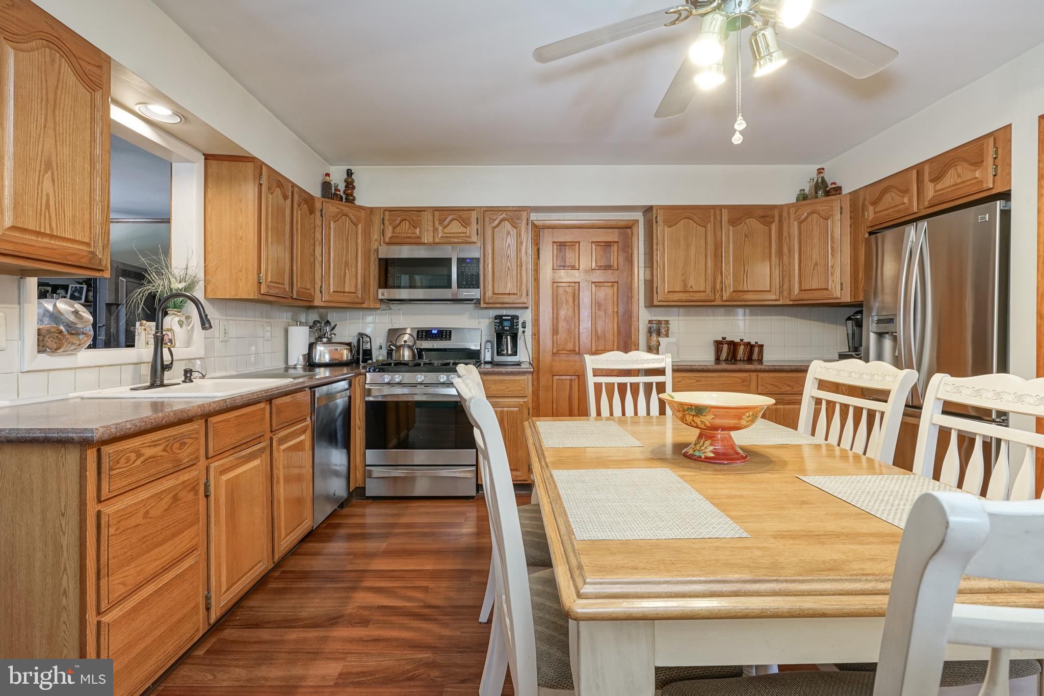 12 Henry Street Riverside, NJ 08075 - Photo 15 of 41 Kitchen