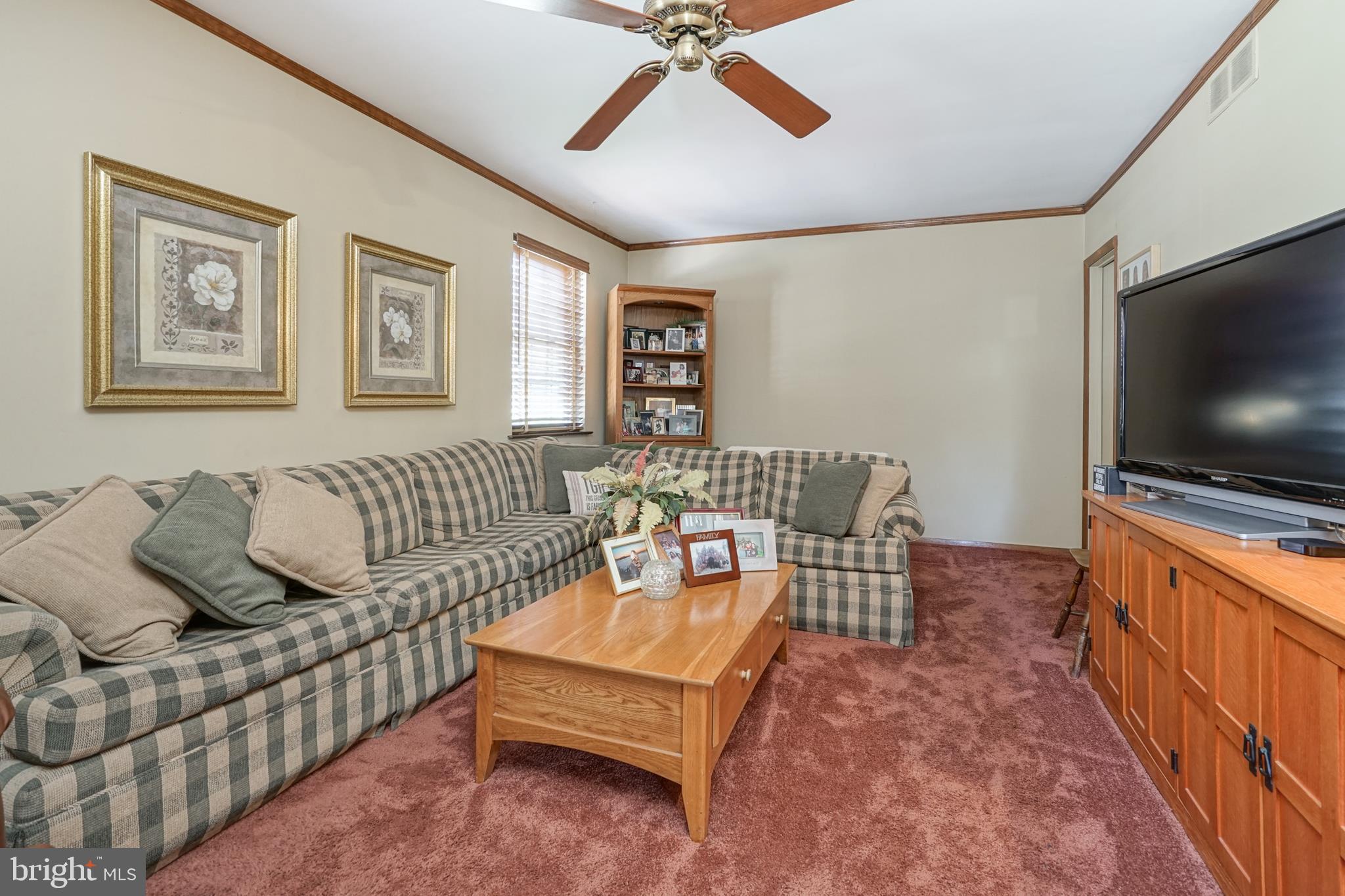 12 Henry Street Riverside, NJ 08075 - Photo 16 of 41 Family Room