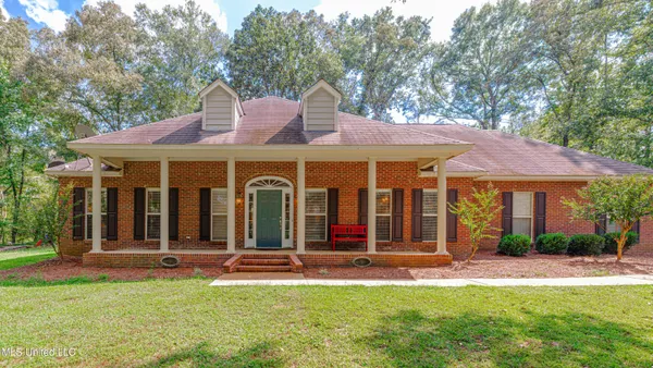 $325,000 | 1850 Fairchild Road, Meridian, MS 39307