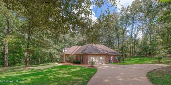 $325,000 | 1850 Fairchild Road, Meridian, MS 39307