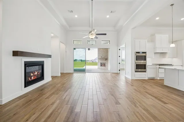 $748,900 | 112 Swan Lake Drive, Waxahachie, TX 75165