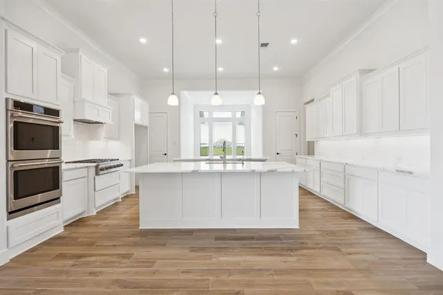 $748,900 | 112 Swan Lake Drive, Waxahachie, TX 75165