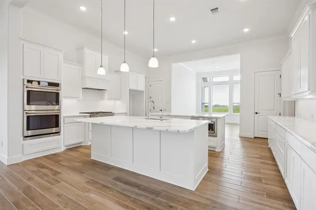 $748,900 | 112 Swan Lake Drive, Waxahachie, TX 75165