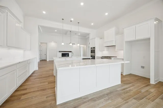 $748,900 | 112 Swan Lake Drive, Waxahachie, TX 75165