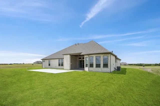 $748,900 | 112 Swan Lake Drive, Waxahachie, TX 75165