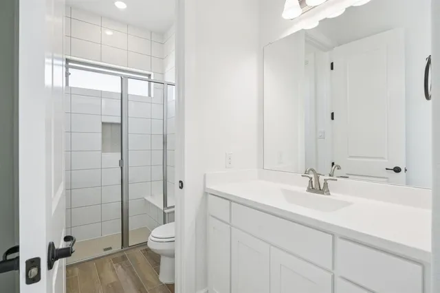 $748,900 | 112 Swan Lake Drive, Waxahachie, TX 75165