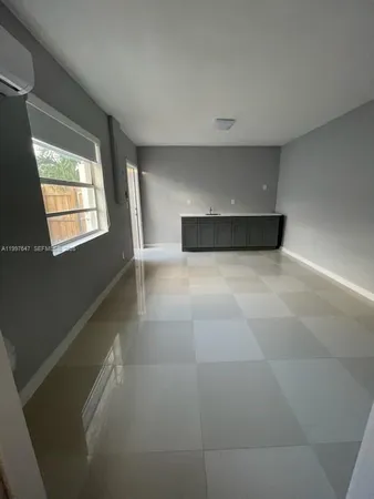 $1,300 | 19732 Northwest 59th Place, Unit B, Hialeah, FL 33015