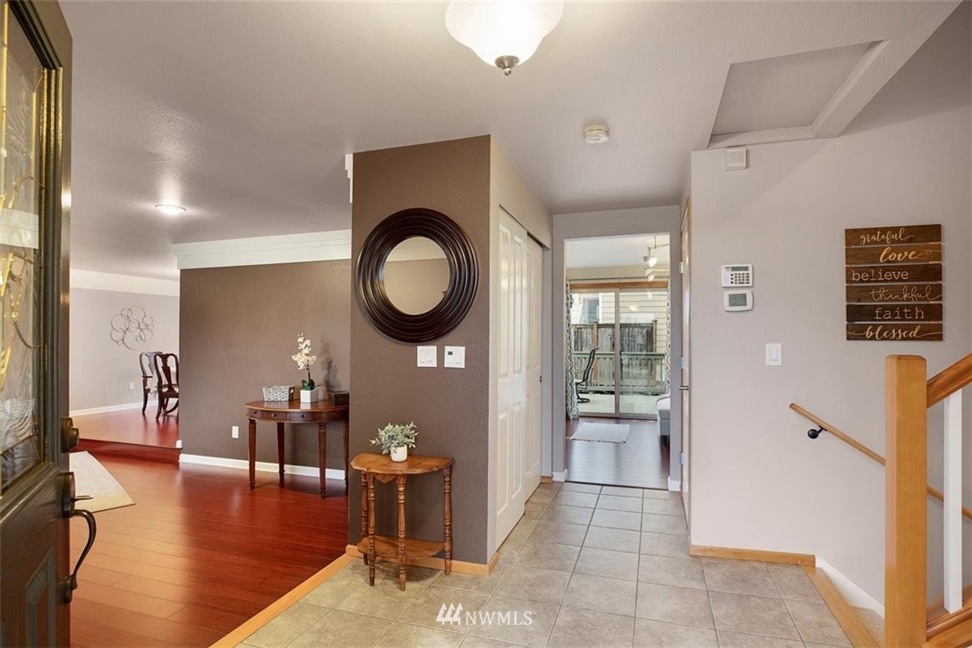 21521 41st Avenue Southeast Bothell, WA 98021 - Photo 4 of 33