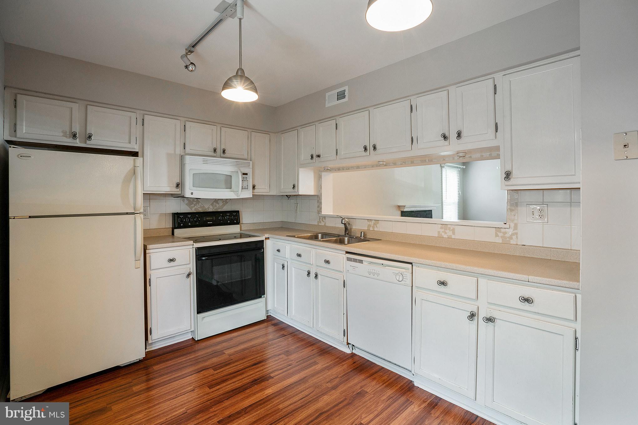 7302 Rokeby Drive Manassas, VA 20109 - Photo 11 of 30 Kitchen