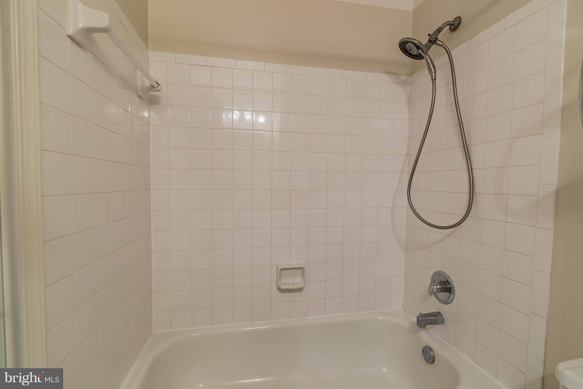 7302 Rokeby Drive Manassas, VA 20109 - Photo 23 of 30 Bath (Master)