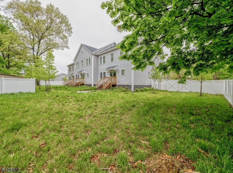 8 Travers Avenue Edison, NJ 08817 - Photo 18 of 18