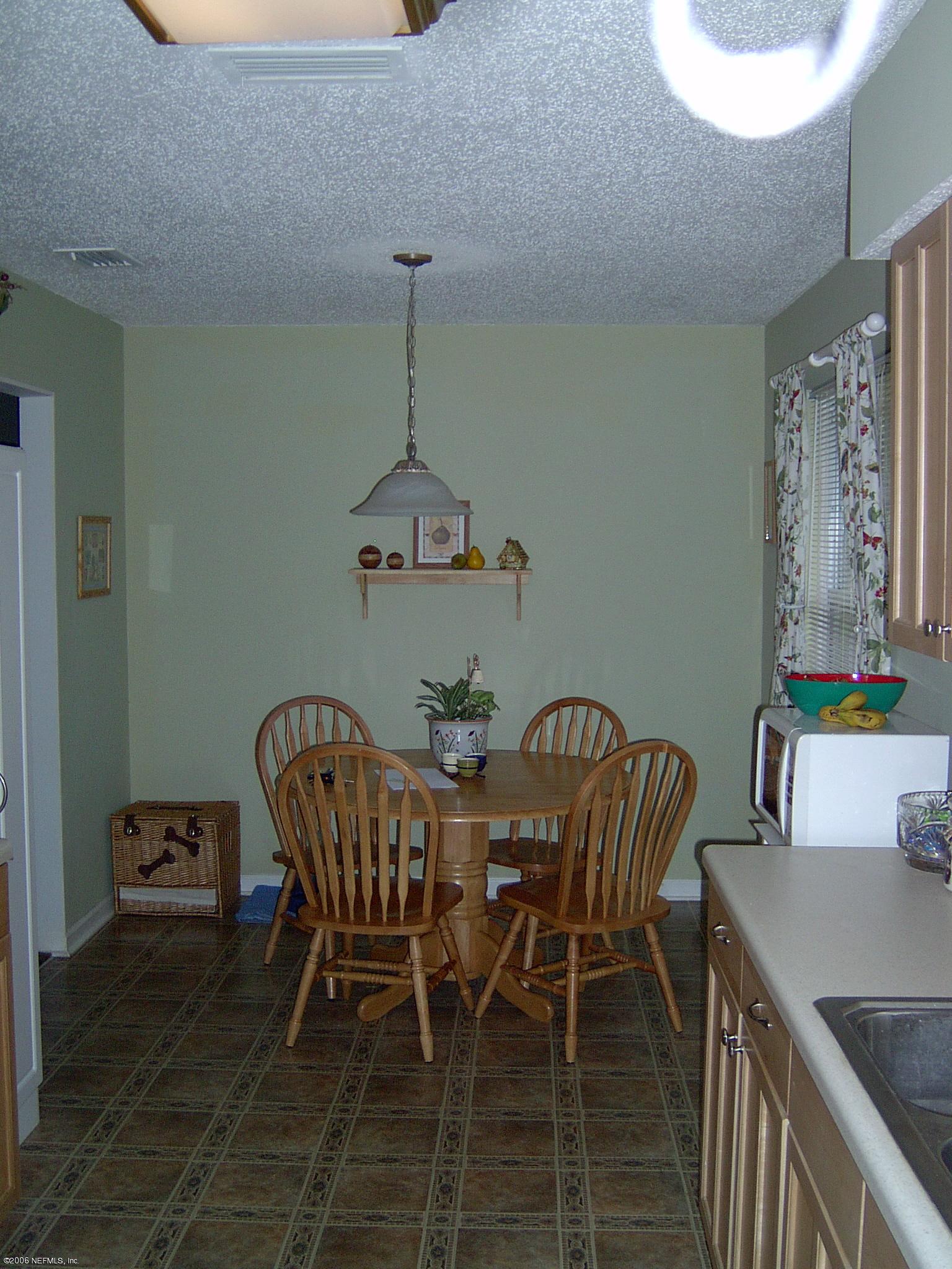5664 Drake Loop Road Middleburg, FL 32068 - Photo 5 of 11 Eat in Area
