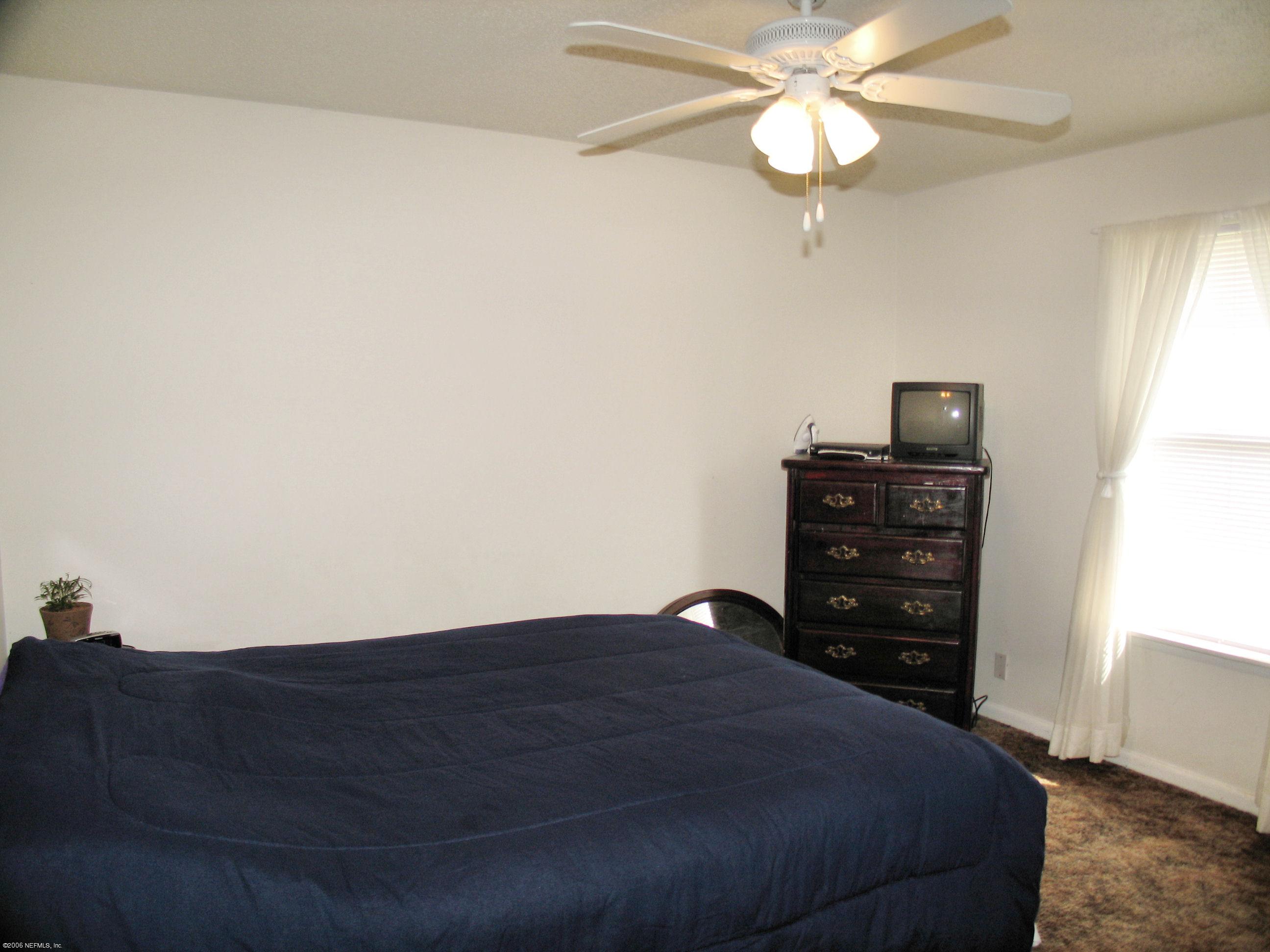 5664 Drake Loop Road Middleburg, FL 32068 - Photo 9 of 11 Master Bedroom-VG