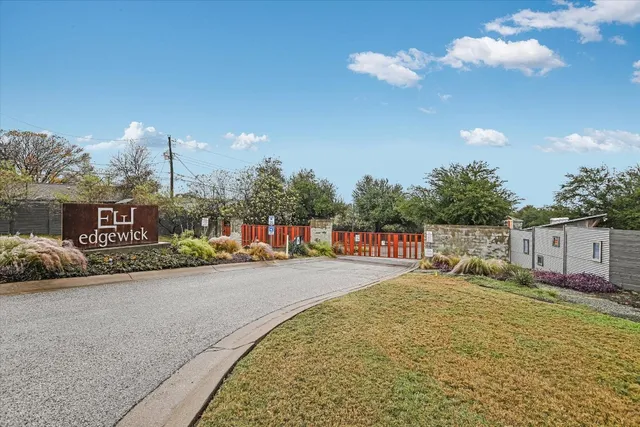 $319,900 | 2825 Saville Loop, Unit 18C, Austin, TX 78741