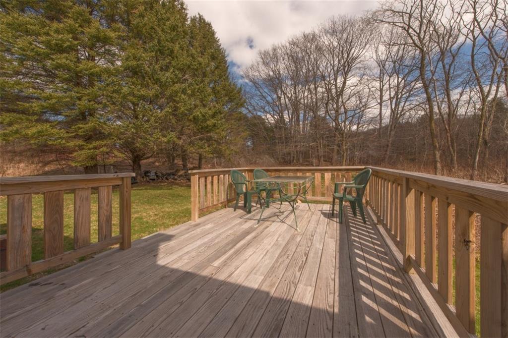 674 Wiscasset Road Boothbay, ME 04537 - Photo 3 of 19 Convenient to the Boothbay Region's...
