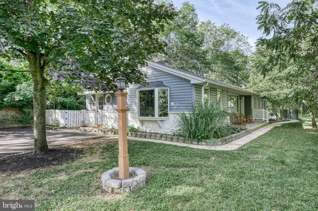 $429,000 | 2711 Sand Beach Road, Grantville, PA 17028