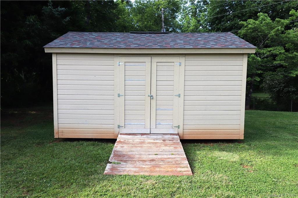 112 Mountain View Road Bessemer City, NC 28016 - Photo 27 of 29 Gallery Image 27