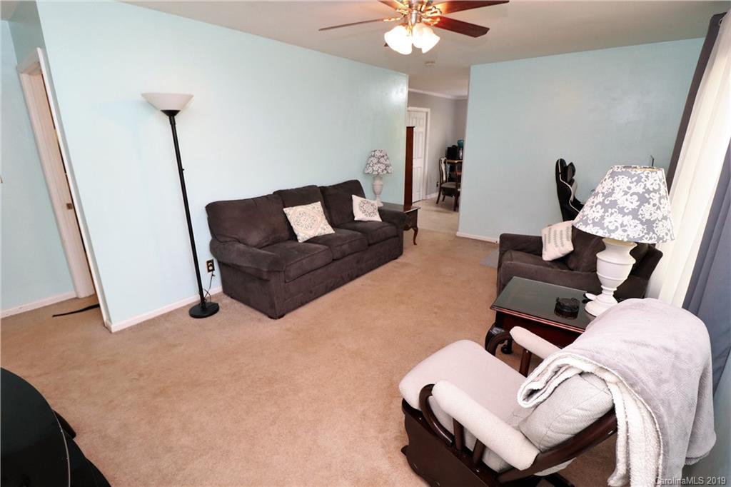 112 Mountain View Road Bessemer City, NC 28016 - Photo 4 of 29 Gallery Image 4