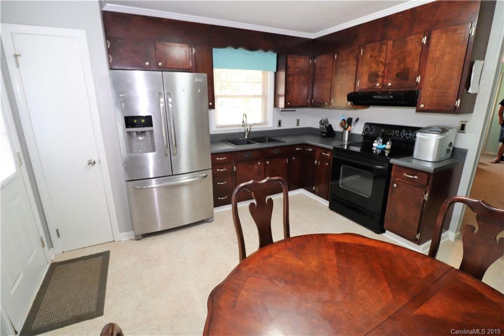 112 Mountain View Road Bessemer City, NC 28016 - Photo 9 of 29 Gallery Image 9