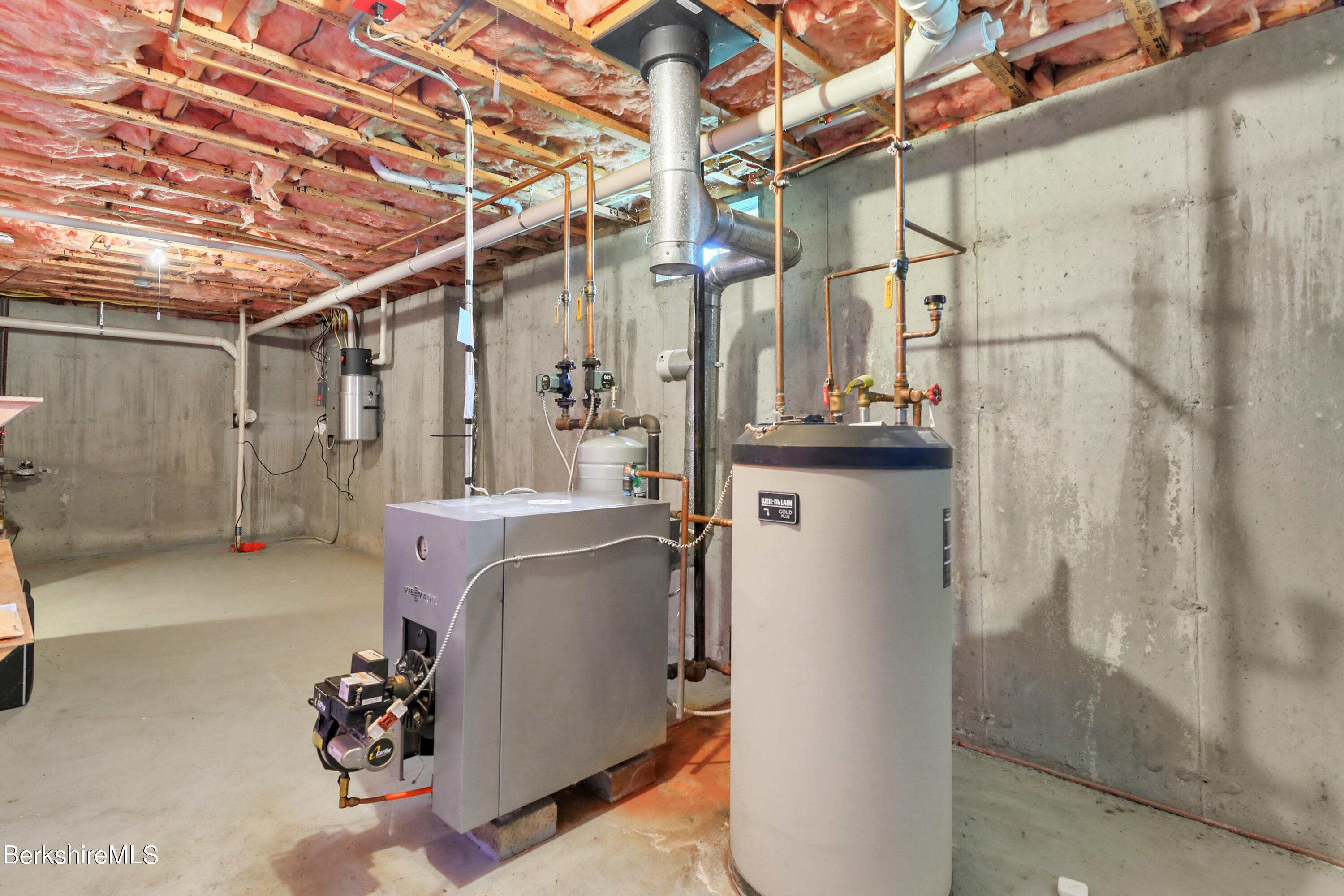 144 East Road Adams, MA 01220 - Photo 45 of 72 a utility room with dryer and washer