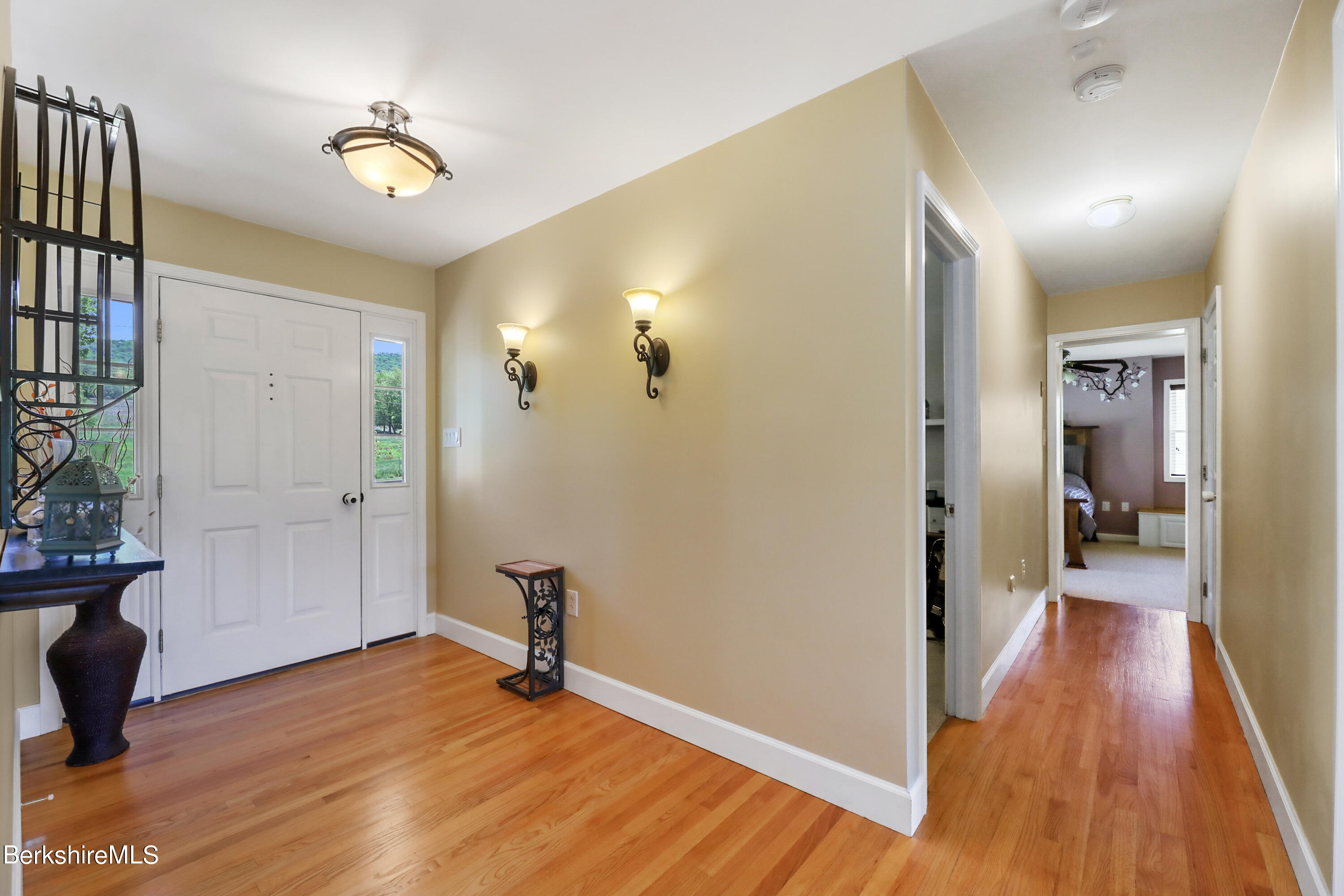 144 East Road Adams, MA 01220 - Photo 5 of 72 55 Foyer