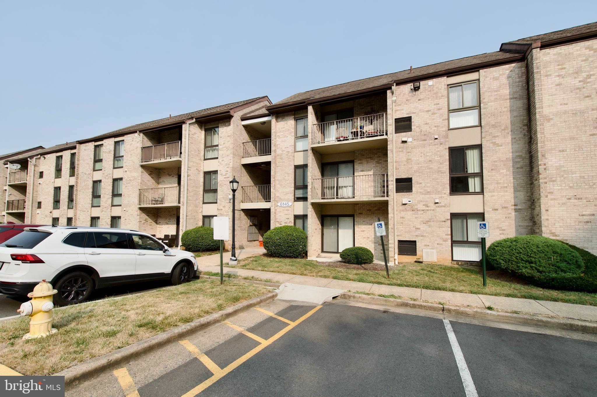 6145 J Edsall Road, Unit J Alexandria, VA 22304 - Photo 1 of 21