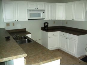 120 Raceday Centre, Unit 102 Bristol, TN 37620 - Photo 4 of 12 Kitchen