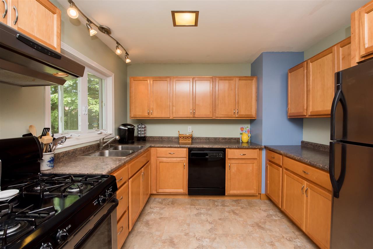 68 Ocean Road Portsmouth, NH 03801 - Photo 9 of 26 Gallery Image 9