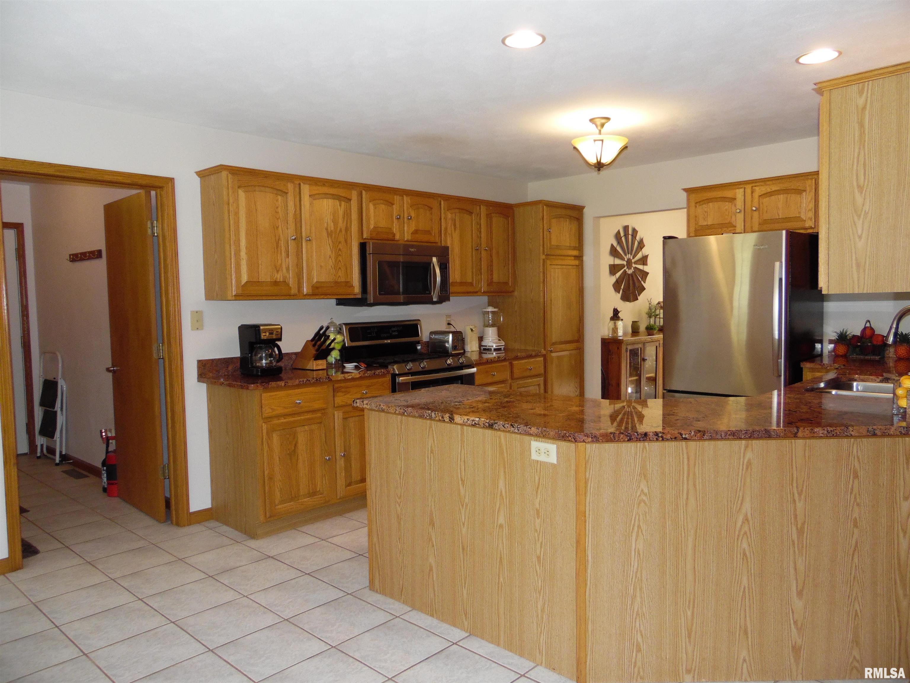 7911 Bridlebrook Drive Mapleton, IL 61547 - Photo 8 of 50