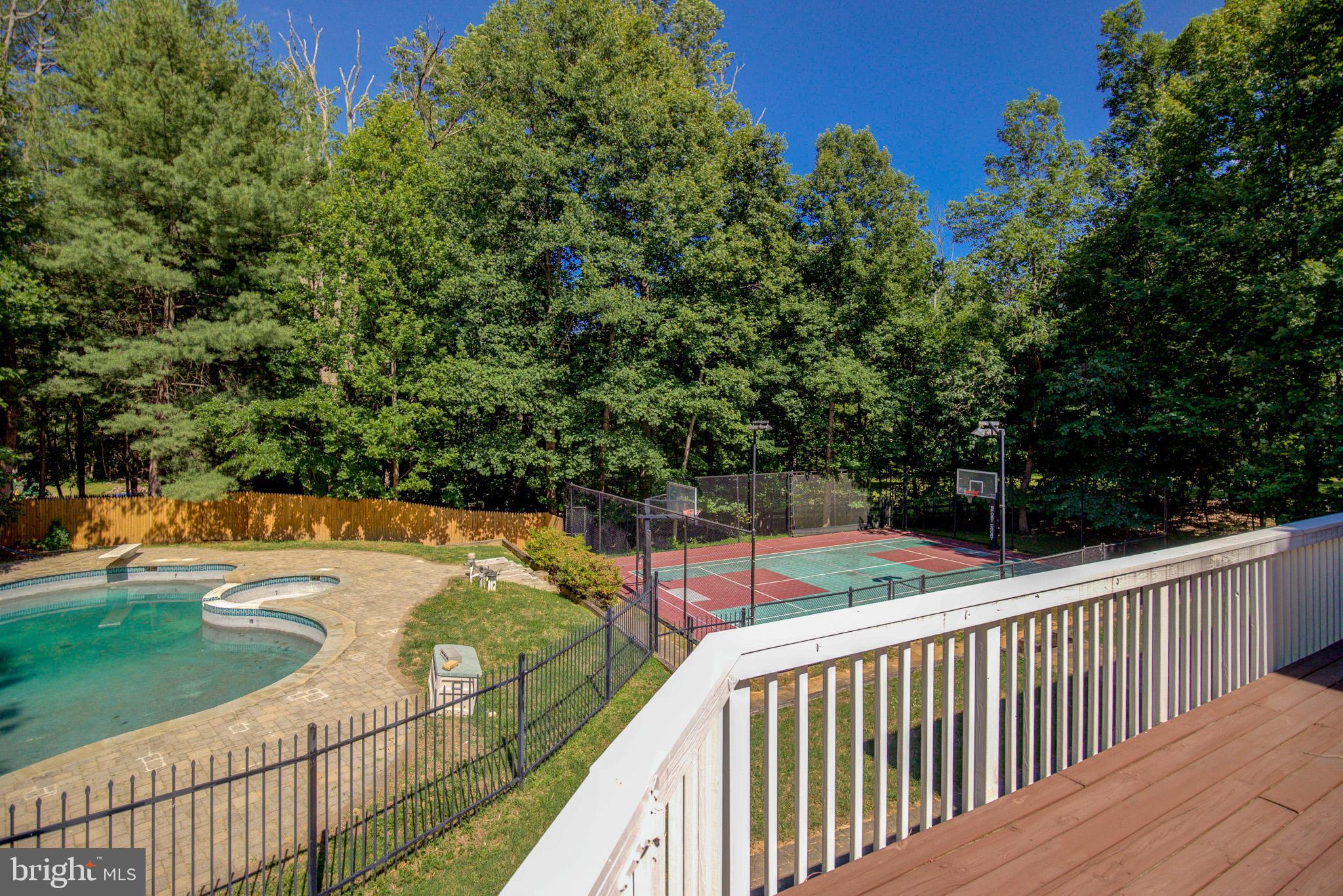 813 Blacks Hill Road Great Falls, VA 22066 - Photo 76 of 92 View from UL Deck