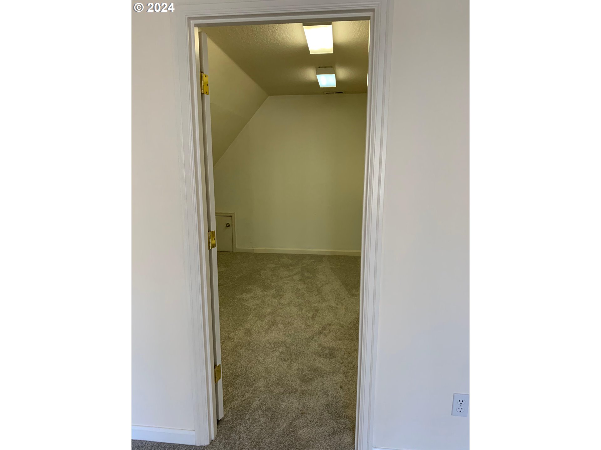 9916 Northwest Abbey Road Portland, OR 97229 - Photo 31 of 48 a bathroom with a shower