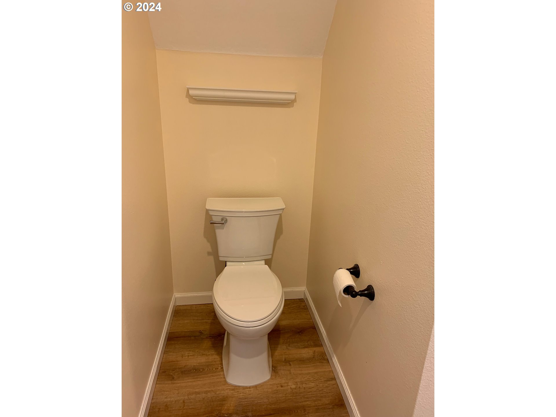 9916 Northwest Abbey Road Portland, OR 97229 - Photo 37 of 48