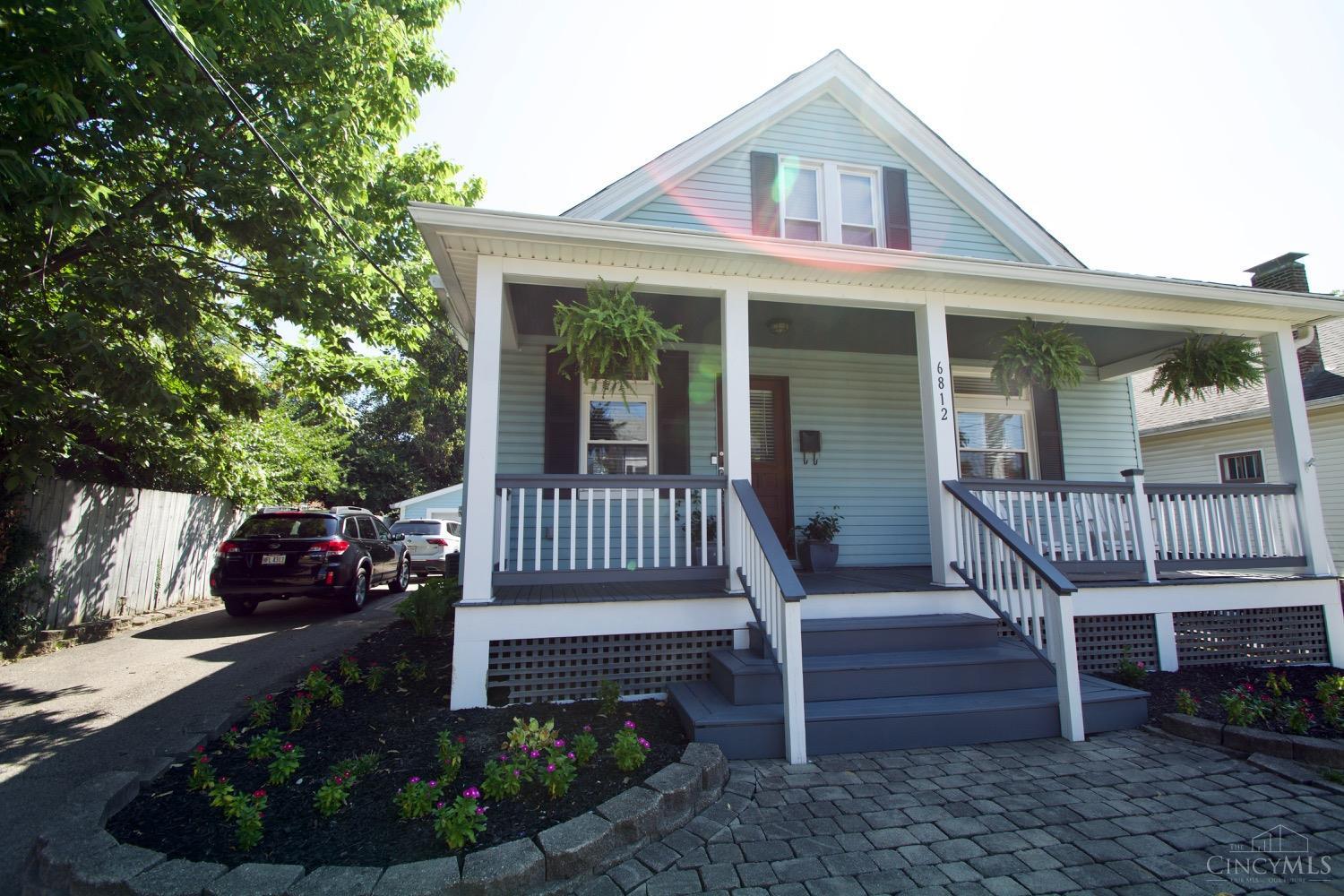 6812 Plainfield Road Cincinnati, OH 45236 - Photo 2 of 29