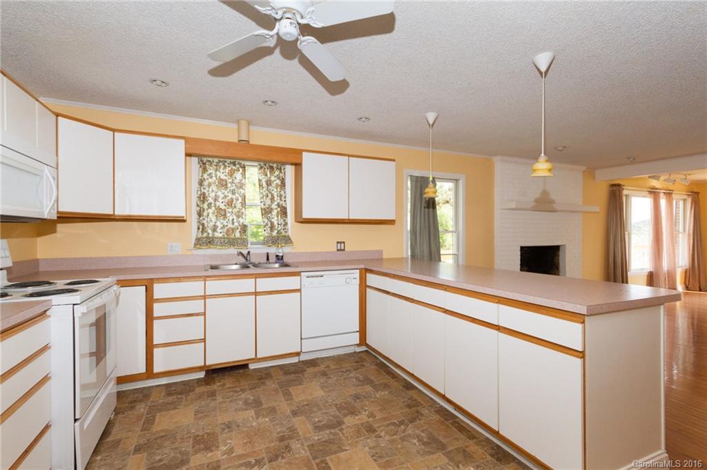 461 Carriage Road Statesville, NC 28677 - Photo 5 of 24